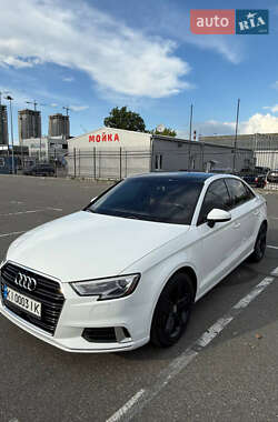 Седан Audi A3 2018 в Киеве