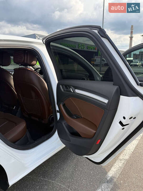 Седан Audi A3 2018 в Киеве