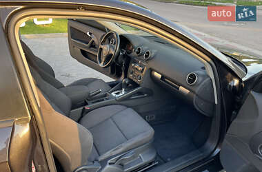 Хэтчбек Audi A3 2004 в 