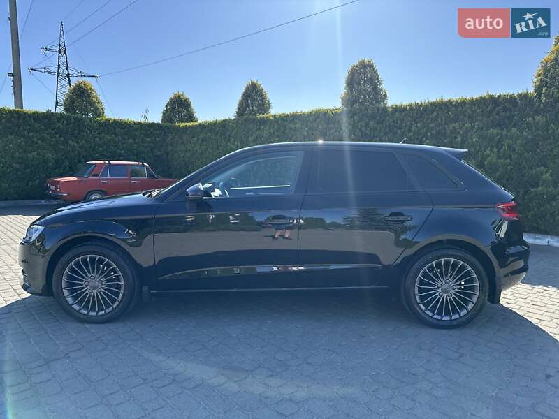 Хэтчбек Audi A3 2016 в Долине