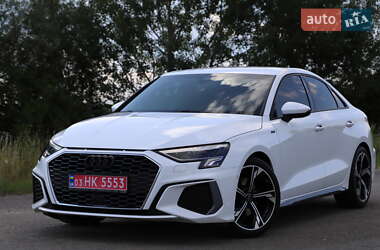 Седан Audi A3 2021 в 