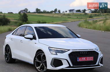 Седан Audi A3 2021 в 