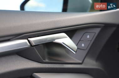 Седан Audi A3 2021 в 