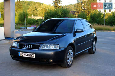 Хетчбек Audi A3 2002 в 
