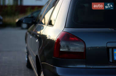 Хетчбек Audi A3 2002 в 