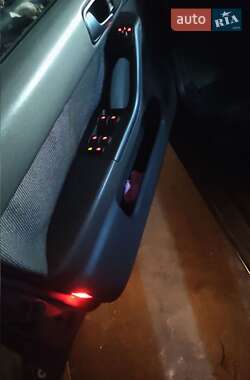 Хэтчбек Audi A3 2002 в 