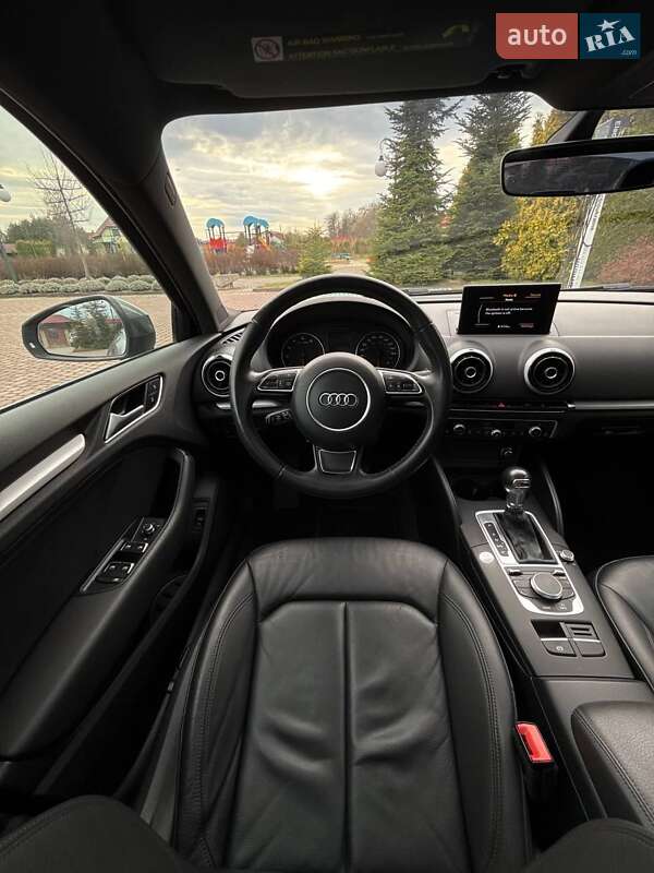 Седан Audi A3 2016 в Львове