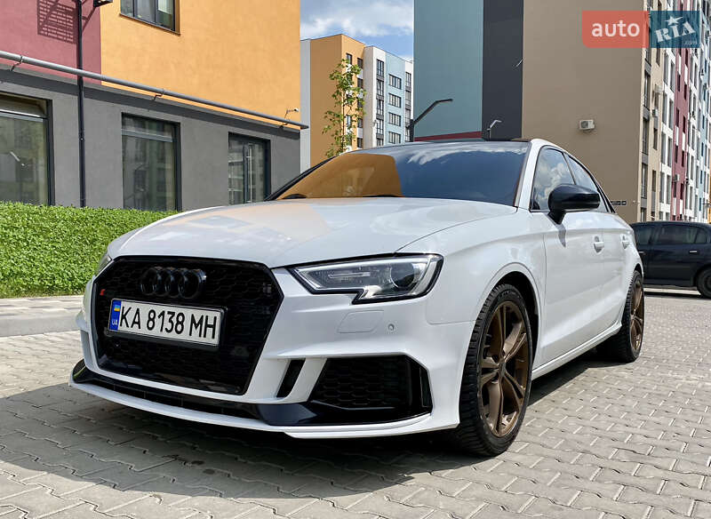 Седан Audi A3 2015 в Рівному