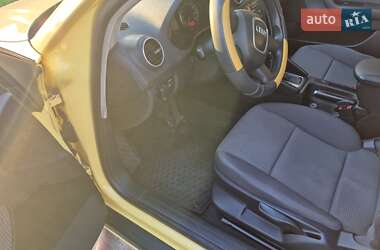 Хэтчбек Audi A3 2005 в 