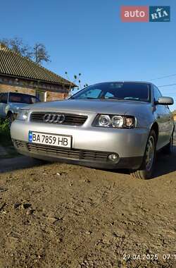 Хэтчбек Audi A3 2002 в 