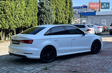 Седан Audi A3 2016 в 