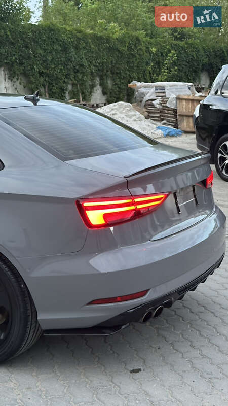 Седан Audi A3 2018 в Львове