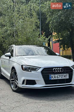 Седан Audi A3 2016 в Киеве