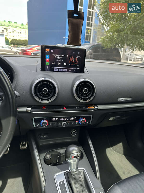 Седан Audi A3 2016 в Киеве