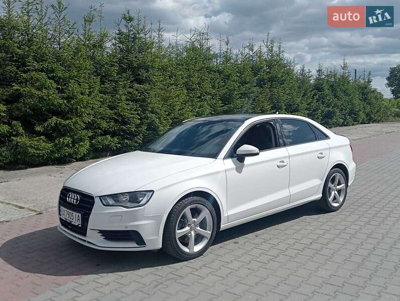 Седан Audi A3 2015 в Шепетовке