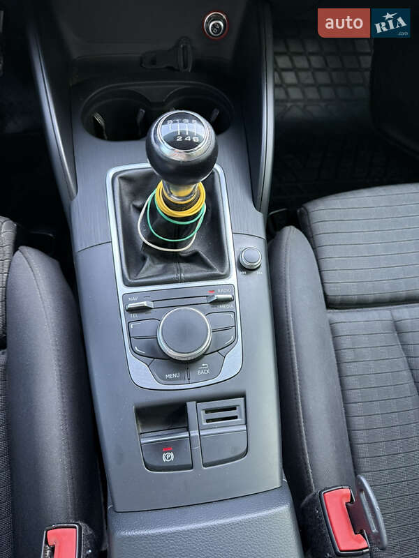 Хэтчбек Audi A3 2015 в Павлограде