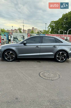 Седан Audi A3 2016 в 