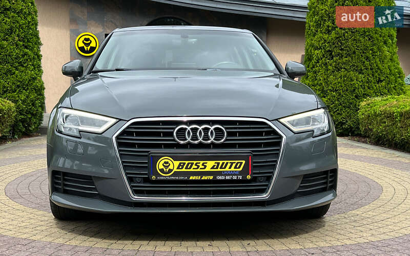 Хэтчбек Audi A3 2019 в Львове