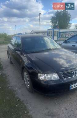 Хэтчбек Audi A3 2000 в 