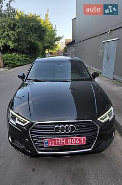 Седан Audi A3 2018 в 