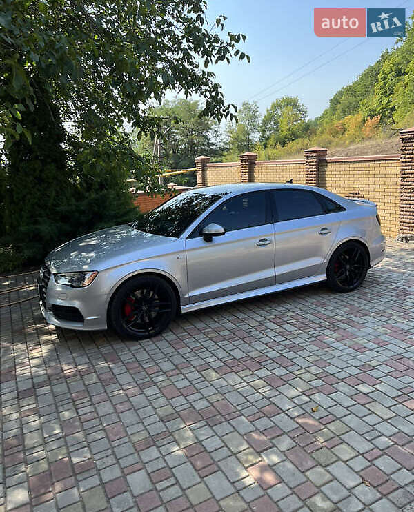 Седан Audi A3 2015 в Днепре
