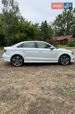 Седан Audi A3 2018 в 