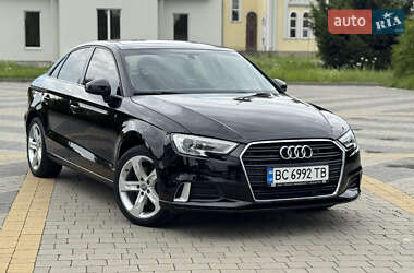 Седан Audi A3 2016 в 