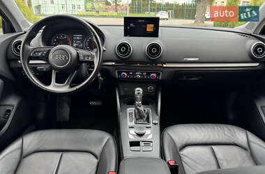 Седан Audi A3 2016 в 