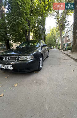 Хэтчбек Audi A3 1999 в 