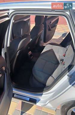 Хэтчбек Audi A3 2012 в 