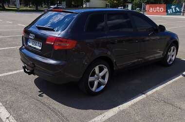Хэтчбек Audi A3 2010 в 