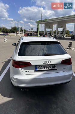 Хэтчбек Audi A3 2015 в 