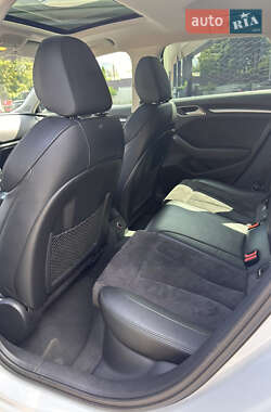 Хэтчбек Audi A3 2015 в 