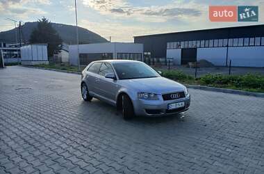 Хэтчбек Audi A3 2004 в 