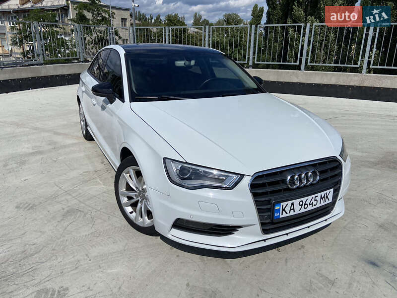 Седан Audi A3 2016 в Киеве