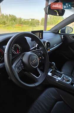 Седан Audi A3 2017 в 