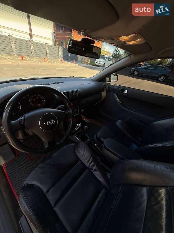 Хэтчбек Audi A3 1998 в Киеве