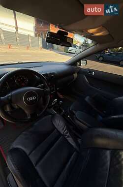 Хэтчбек Audi A3 1998 в 