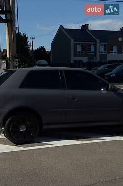 Хэтчбек Audi A3 1998 в 