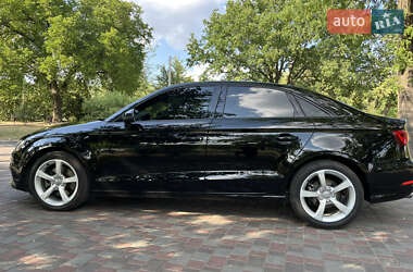 Седан Audi A3 2016 в 