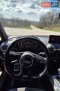 Хэтчбек Audi A3 2017 в 