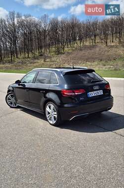 Хэтчбек Audi A3 2017 в 