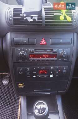 Хэтчбек Audi A3 2003 в 