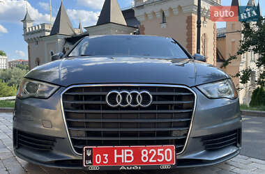 Седан Audi A3 2015 в 
