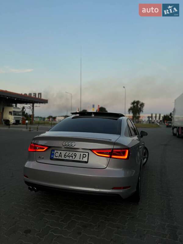 Седан Audi A3 2015 в 
