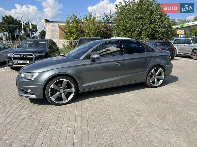 Седан Audi A3 2016 в Полтаві