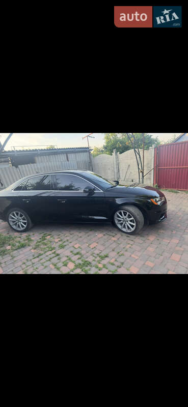 Седан Audi A3 2015 в Николаеве