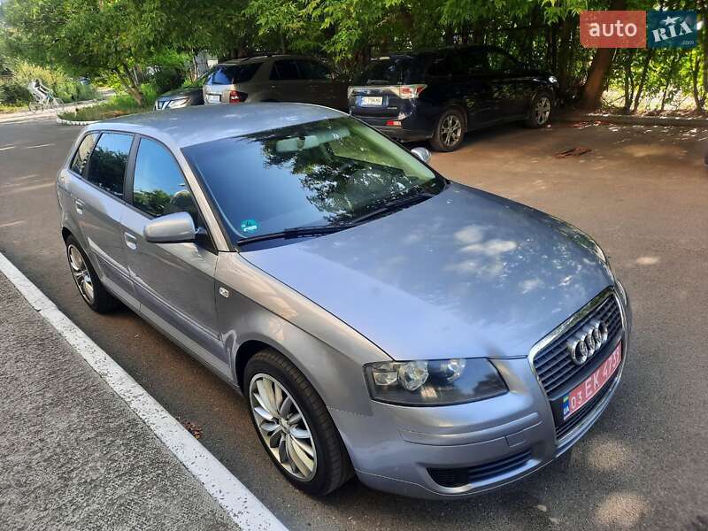 Хэтчбек Audi A3 2006 в 