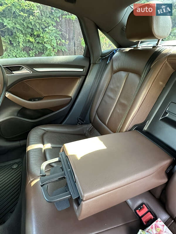 Седан Audi A3 2015 в Черкасах