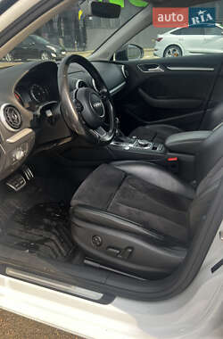 Хэтчбек Audi A3 2016 в 